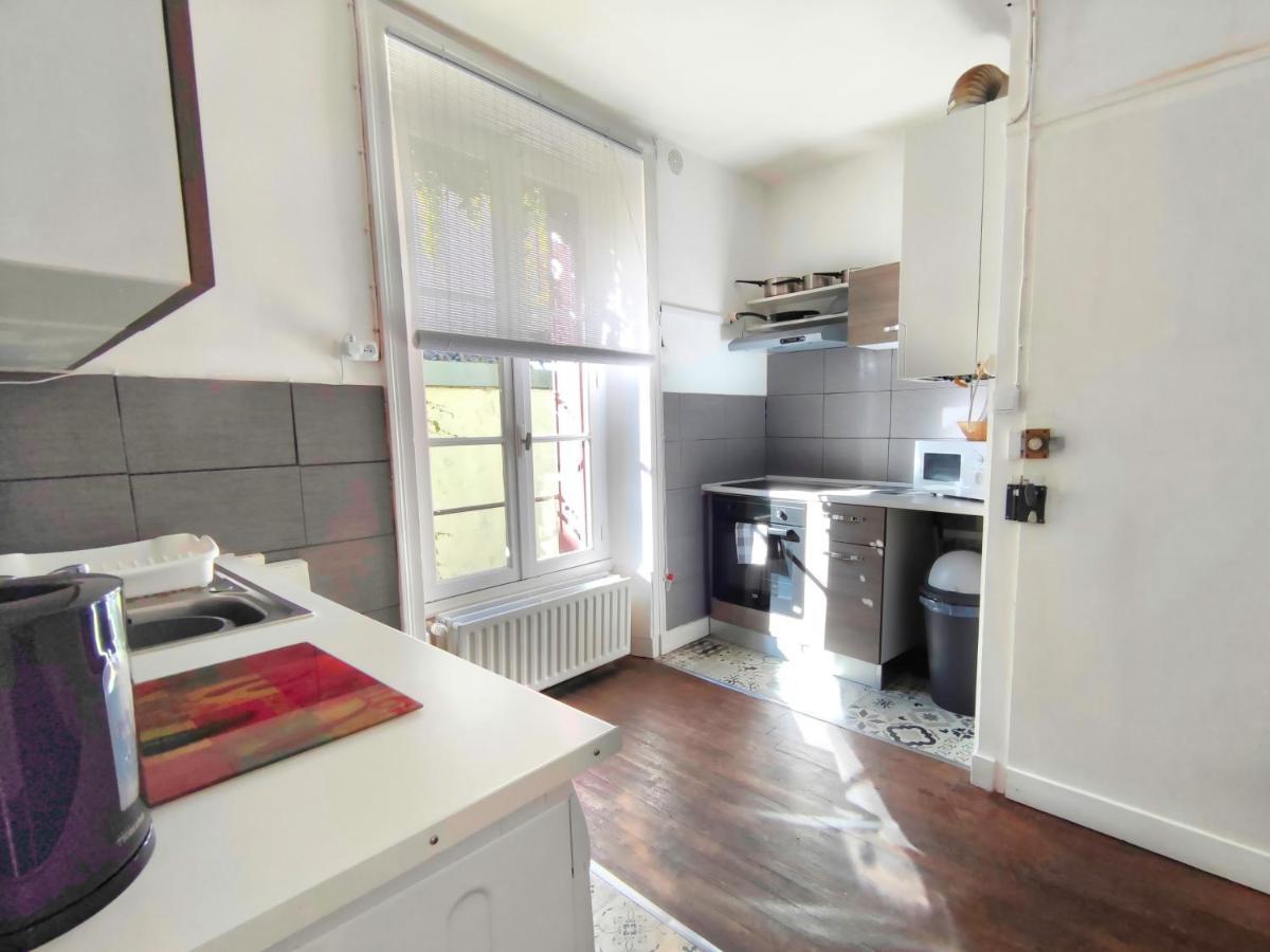 Number 22 - Le Dorat - Apartment One With Garden & Free Parking Exterior foto